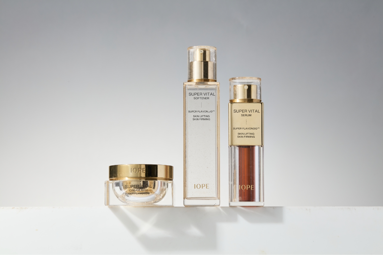 The newly launched IOPE SUPER VITAL LINE 아이오페 슈퍼바이탈 디자인 리뉴얼 24_110_02_da2_00_b