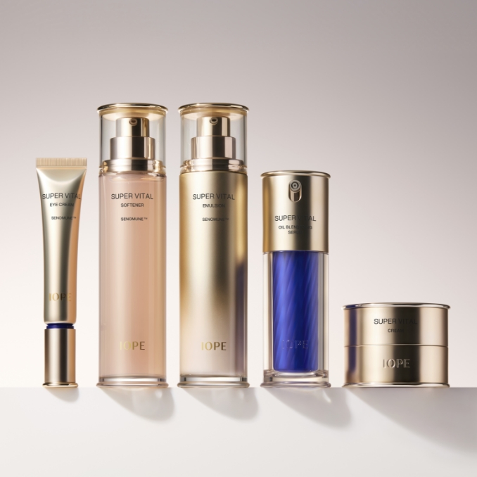 The newly launched IOPE SUPER VITAL LINE 아이오페 슈퍼바이탈 디자인 리뉴얼 mob_24_110_00