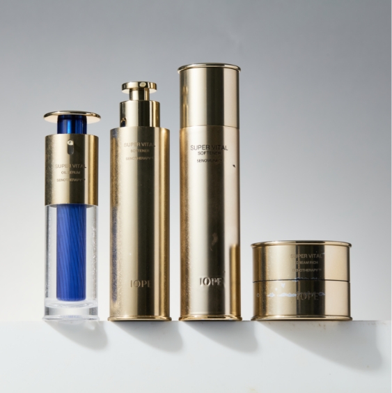 The newly launched IOPE SUPER VITAL LINE 아이오페 슈퍼바이탈 디자인 리뉴얼 mob_24_110_02_sld_00