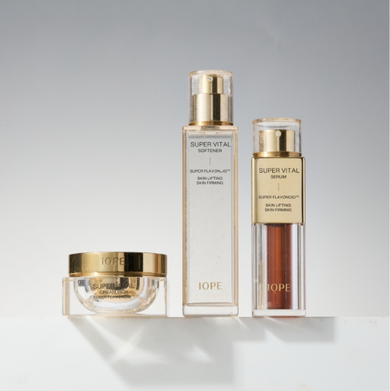 The newly launched IOPE SUPER VITAL LINE 아이오페 슈퍼바이탈 디자인 리뉴얼 mob_24_110_02_sld_02