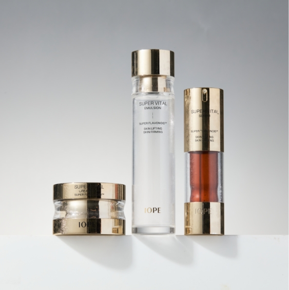 The newly launched IOPE SUPER VITAL LINE 아이오페 슈퍼바이탈 디자인 리뉴얼 mob_24_110_02_sld_03