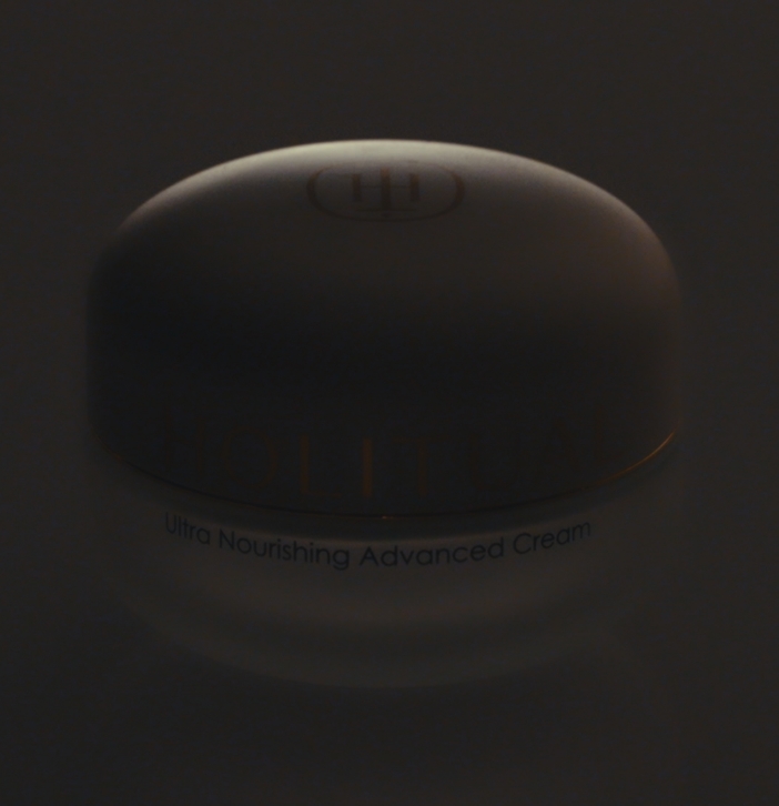 HOLITUAL ULTRA NOURISHING advanced cream 시간의 흔적을 이겨내는 고귀한 힘, 울트라 너리싱 어드밴스드 크림 mob_24_120_00_01_da2_00_thumb